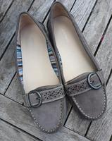 Damenschuh, Mokassin,  Gr.39, Wildlederoptik, olive, grau Hessen - Butzbach Vorschau