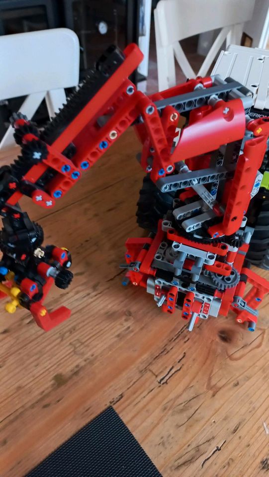 Lego Technic 42054 CLAAS XERION 5000 Traktor in Hörstel