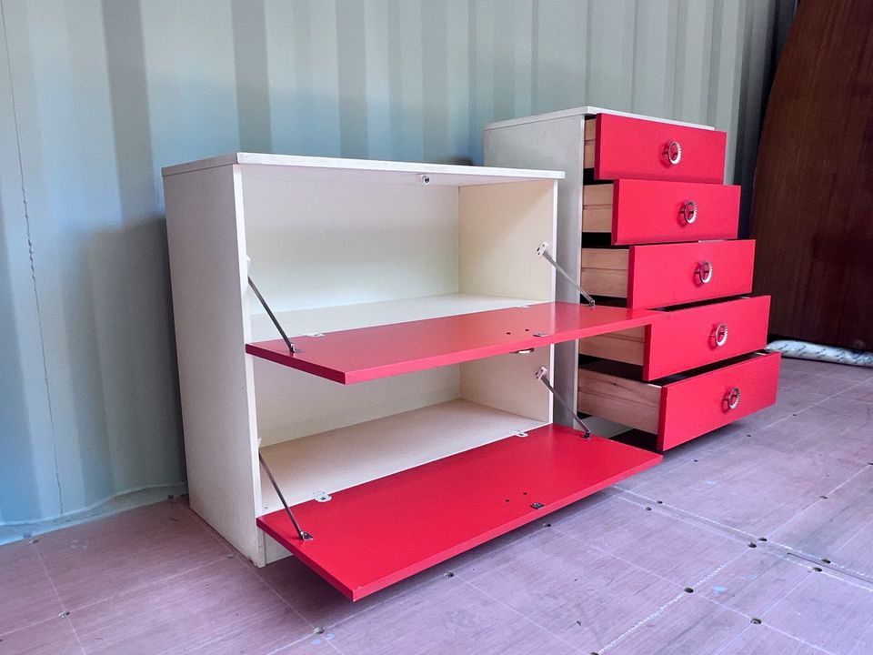 Orig. 70er Jahre Möbel Kommode Schuhschrank rot Set Flurmöbel in Schwerin