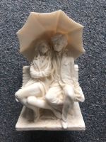 Figur Alabaster, Pärchen auf Parkbank Höhe ca 15 cm Dresden - Radeberger Vorstadt Vorschau