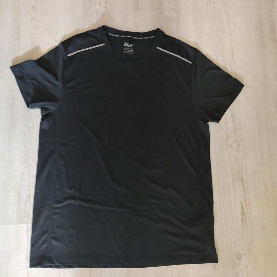 Shirt T-Shirt Größe M Sportshirt in Datteln