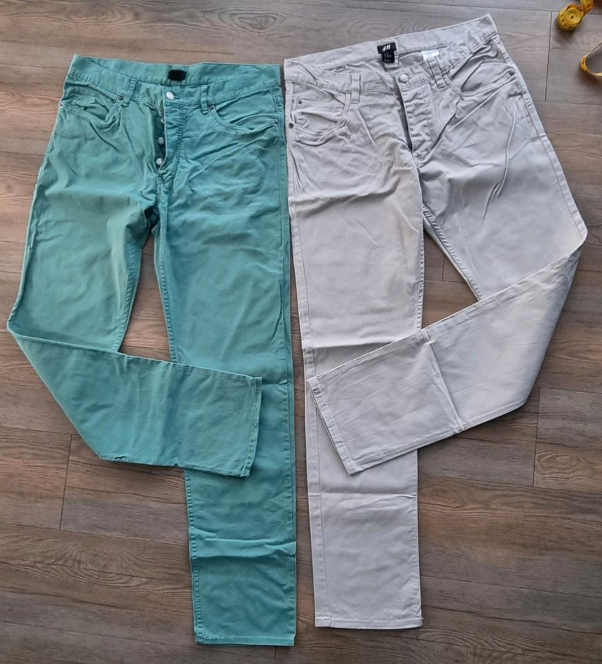 2 Jeans/ Hosen 32 H&M Herren grau und grün in Hanstedt