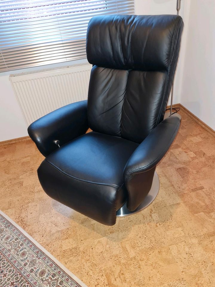 Leder Sessel schwarz, seit ser gut in Bad Driburg