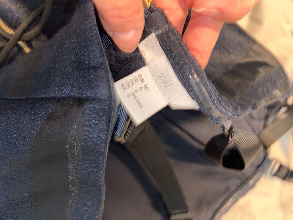 2x schicke Abendkleider kurz blau H&M Gr. S in Cremlingen