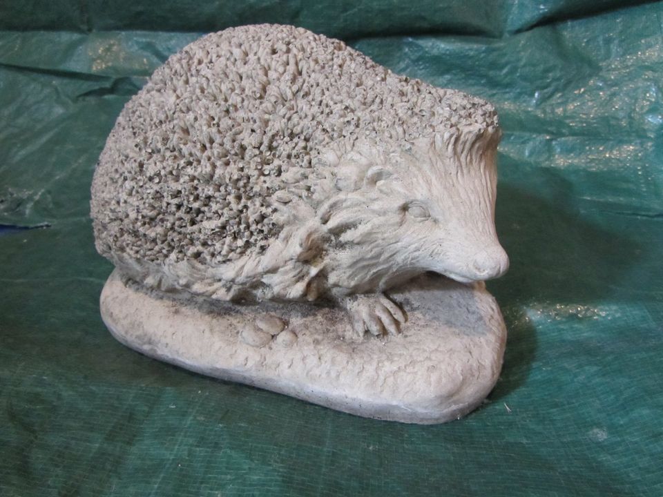 Gartenfigur, Igel, Beton, Betonfigur, Gartendekoration, Skulptur in Allmersbach