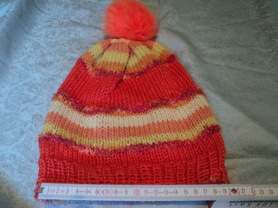 verschiedene Herbst/ Wintermützen,Handmade ,neu in Weitersborn