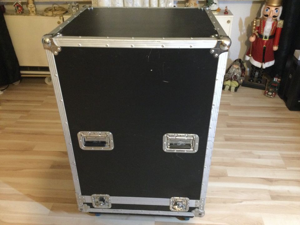 Flightcase Haubenflightcase 19" Rack DAP Audio in Weilrod 