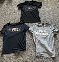 T-Shirt Set Größe S (2x Tommy Hilfiger, 1x Levi’s) Sachsen-Anhalt - Klötze Vorschau