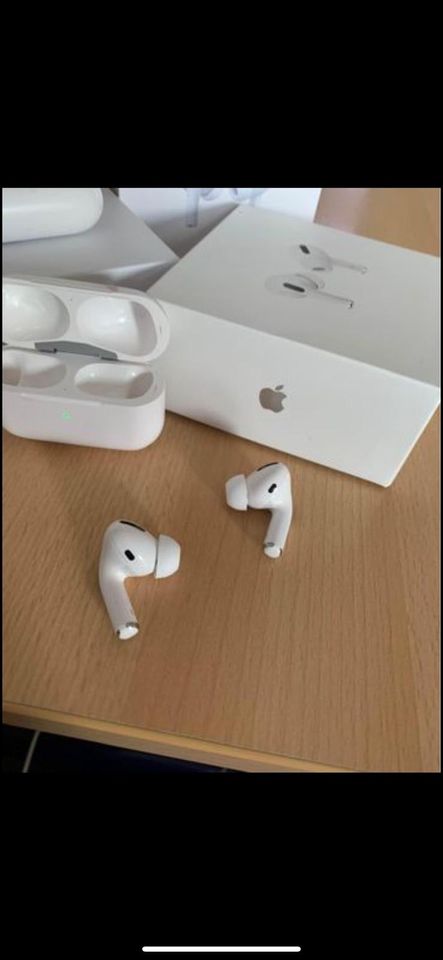Apple AirPods Pro in Andernach