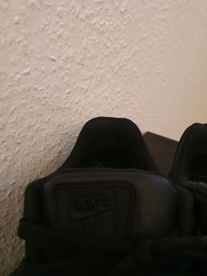 Nike Air Max Limited All Black Grösse 42 NP159 in Berlin