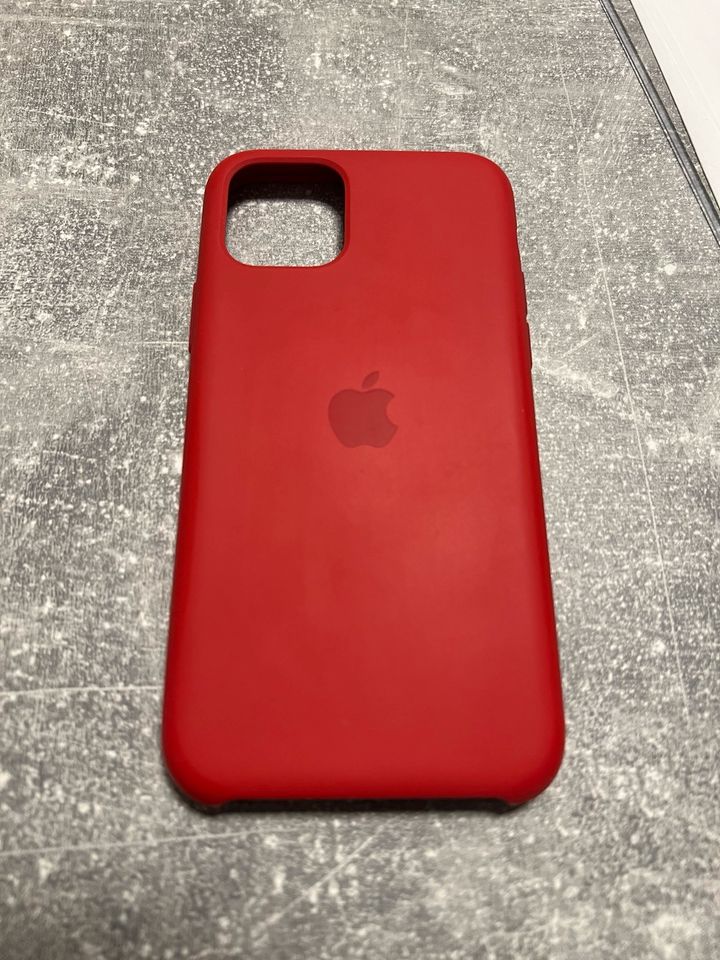 iPhone 11 Pro original Apple Hülle Silikon product red in Albstadt