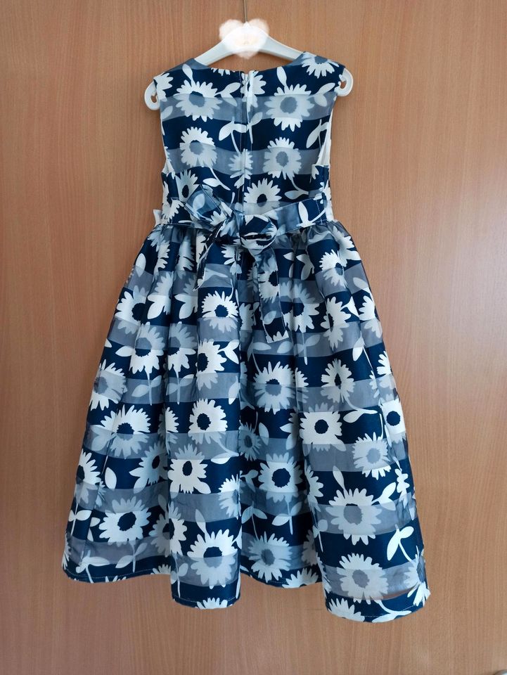 Festliches Kleid blau Größe 110 in Rosengarten