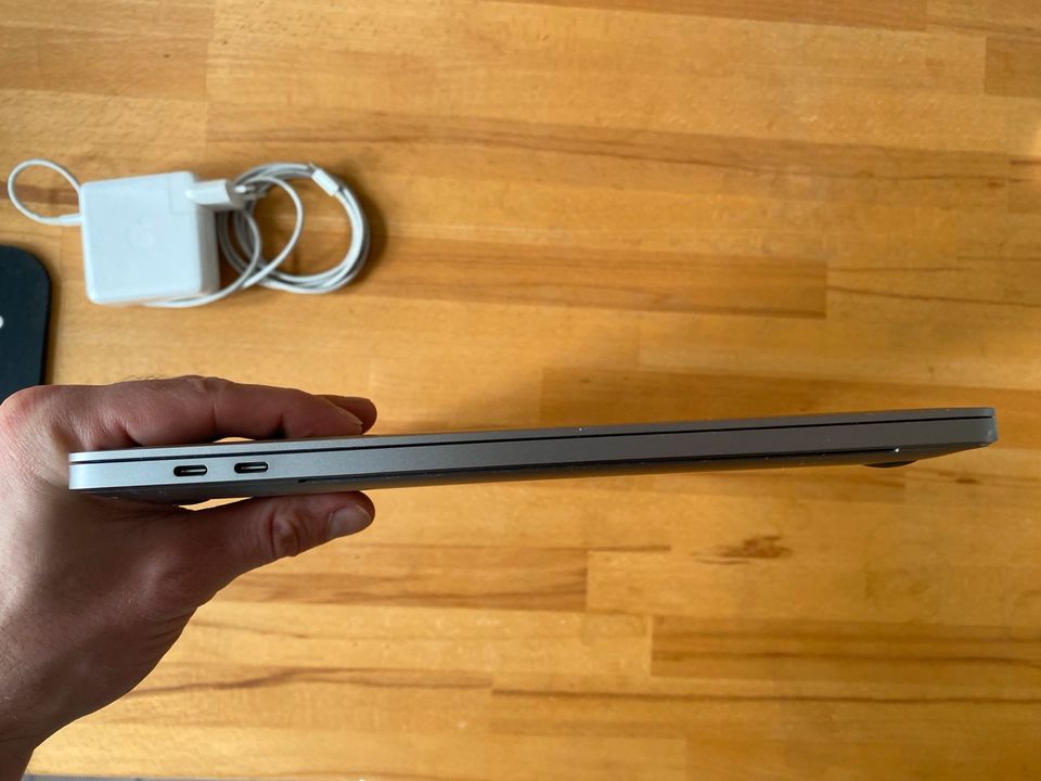 MacBook Pro 16 Inch i9 2.3 GHz 32 GB RAM 2 TB SSD in Berlin