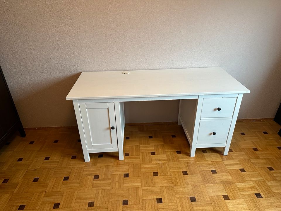 Schreibtisch in Bad Neustadt a.d. Saale