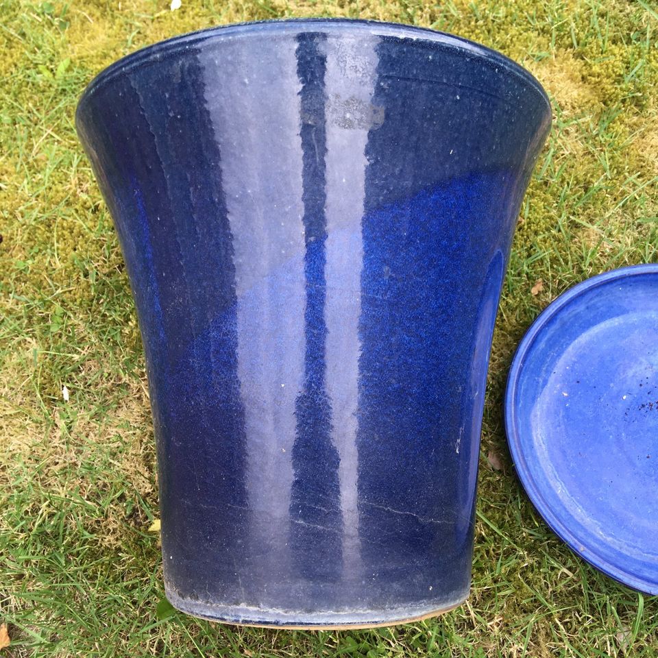 Großer Blumenkübel Kübel Pflanzkübel + Untersetzer Blau glasiert in