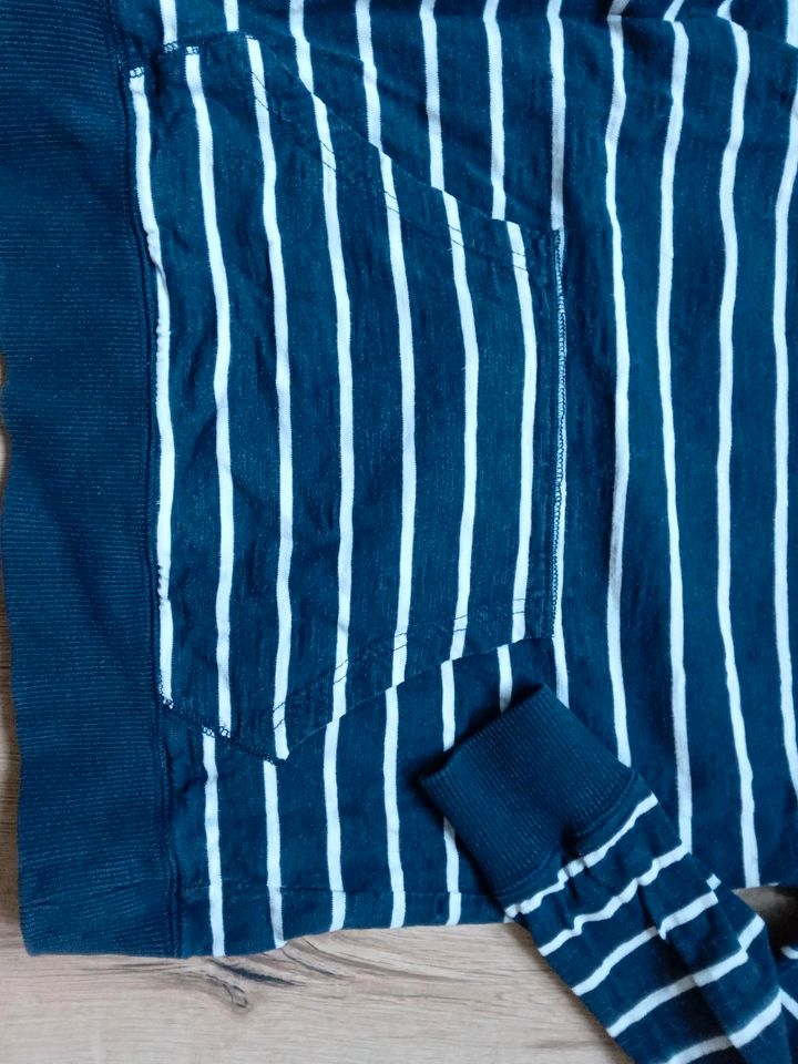Pulli mit Taschen, Benetton, Gr.146,4€, blau-weiß,neuwertig in Mosbach