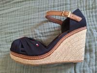 Tommy Hilfiger Wedges Gr: 36  schwarz Bayern - Aham Vorschau