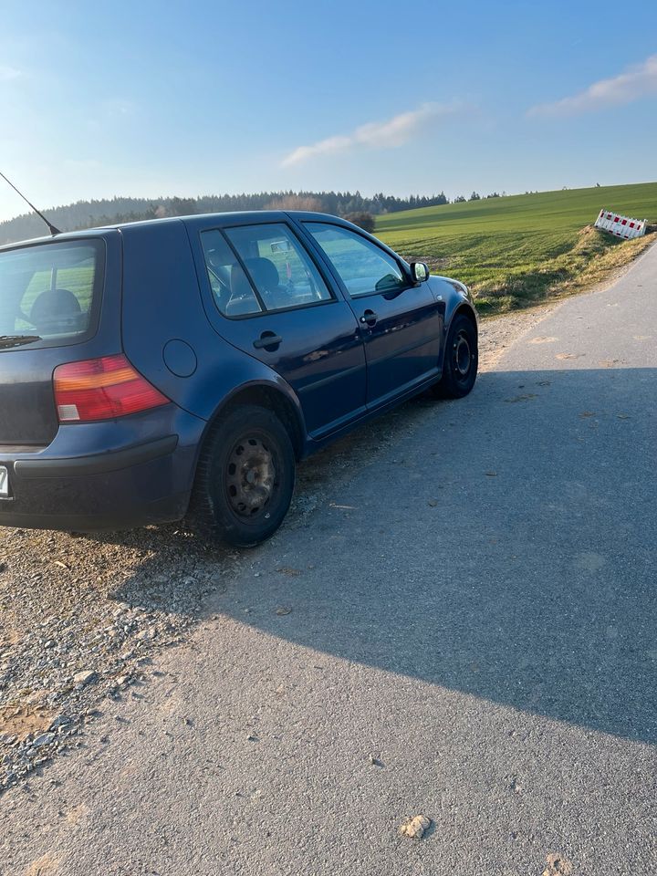 VW Golf IV 1.6 16v in Teisnach