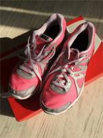 Sportschuhe "Nike" Größe 37,5 Niedersachsen - Munster Vorschau