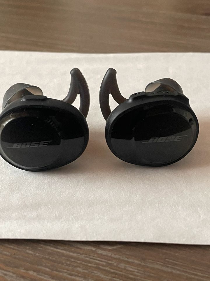 Bose earbuds in Blieskastel