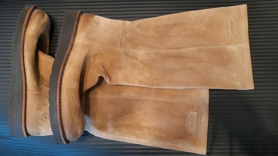 Beige Wildleder-Stiefel in Größe 40 in Geseke