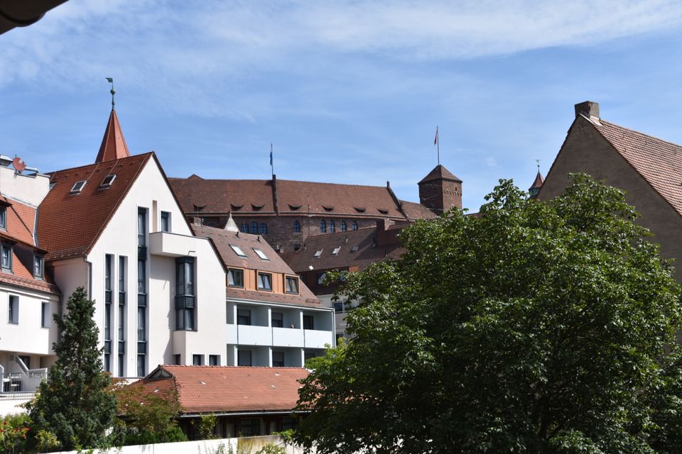 Schöne 2-Raum-Wohnung mit Blick auf die Burg in Nürnberg (Mittelfr)