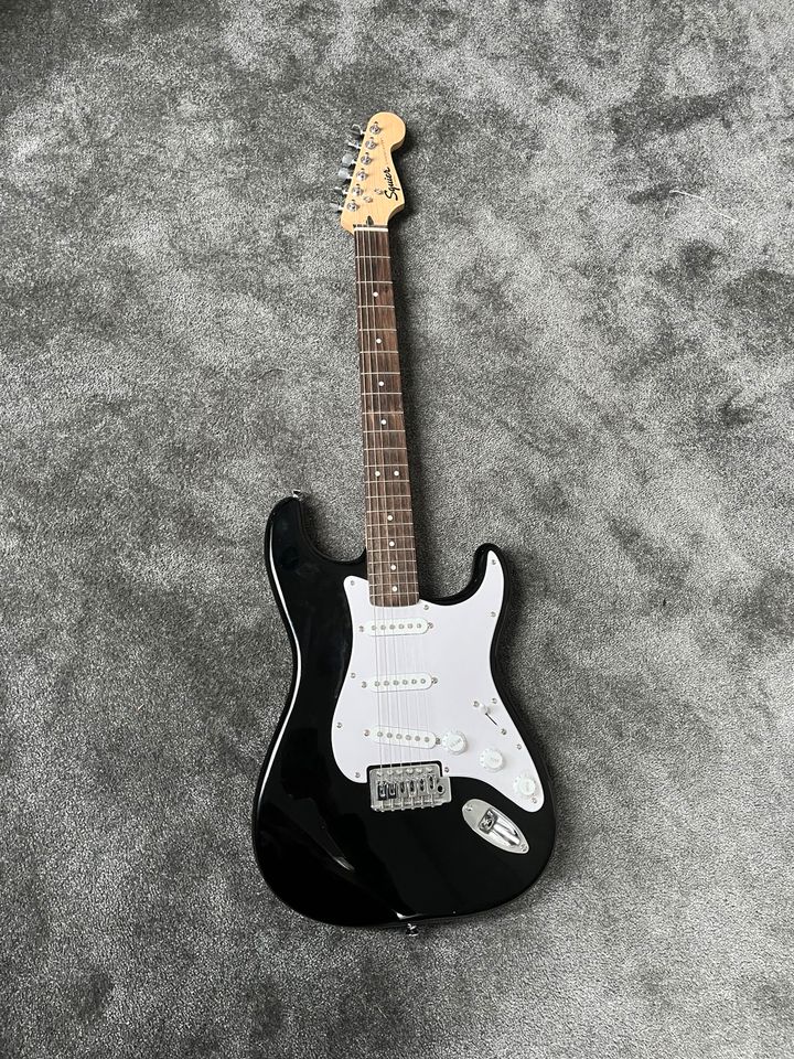 Squier Sonic Stratocaster Pack - E-Gitarre in München