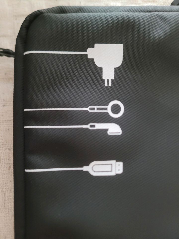 Kabeltasche Accessoires Ladekabel NEU in Stuttgart