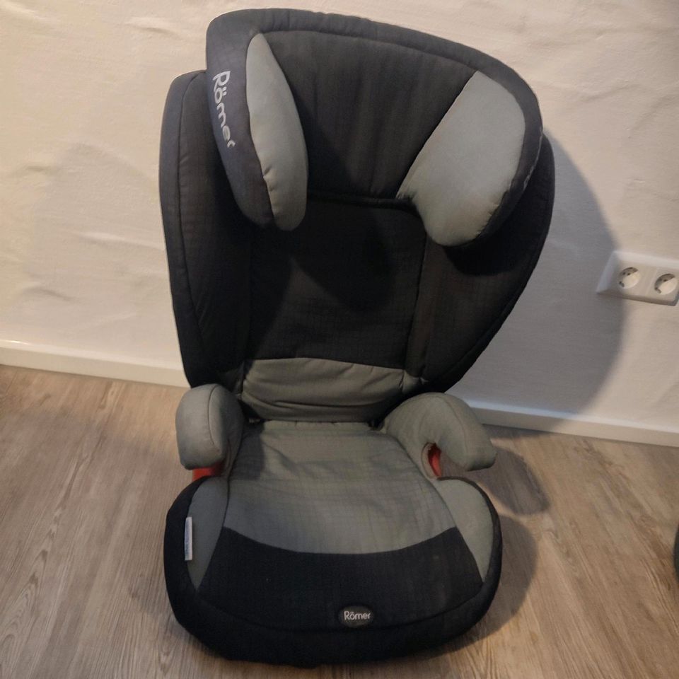 Auto-Kindersitz Britax Römer Kid Felix 15-36kg in Allmersbach