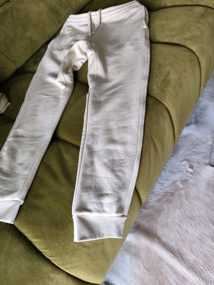 Nike jogger M beige neu unisex in Freiburg im Breisgau