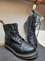 Dr.Martens Lederstiefel in sehr guten Zustand ! Bayern - Roßhaupten Vorschau