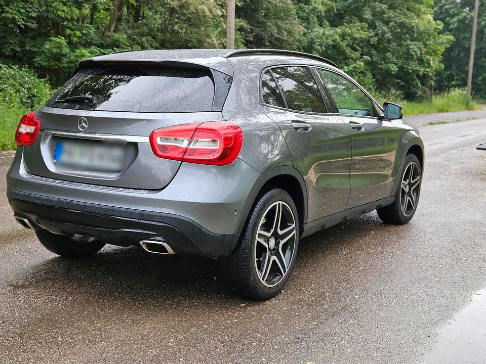 Mercedes-Benz GLA 200 Top Zustand in Mannheim