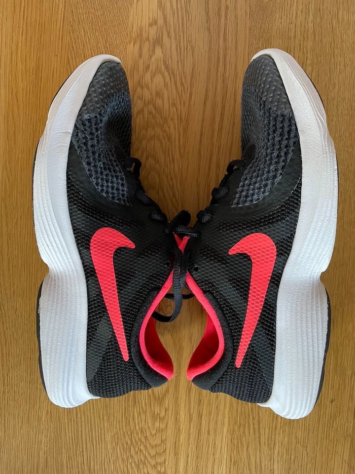 Nike Sportschuh, 36,5 in Köln Vogelsang