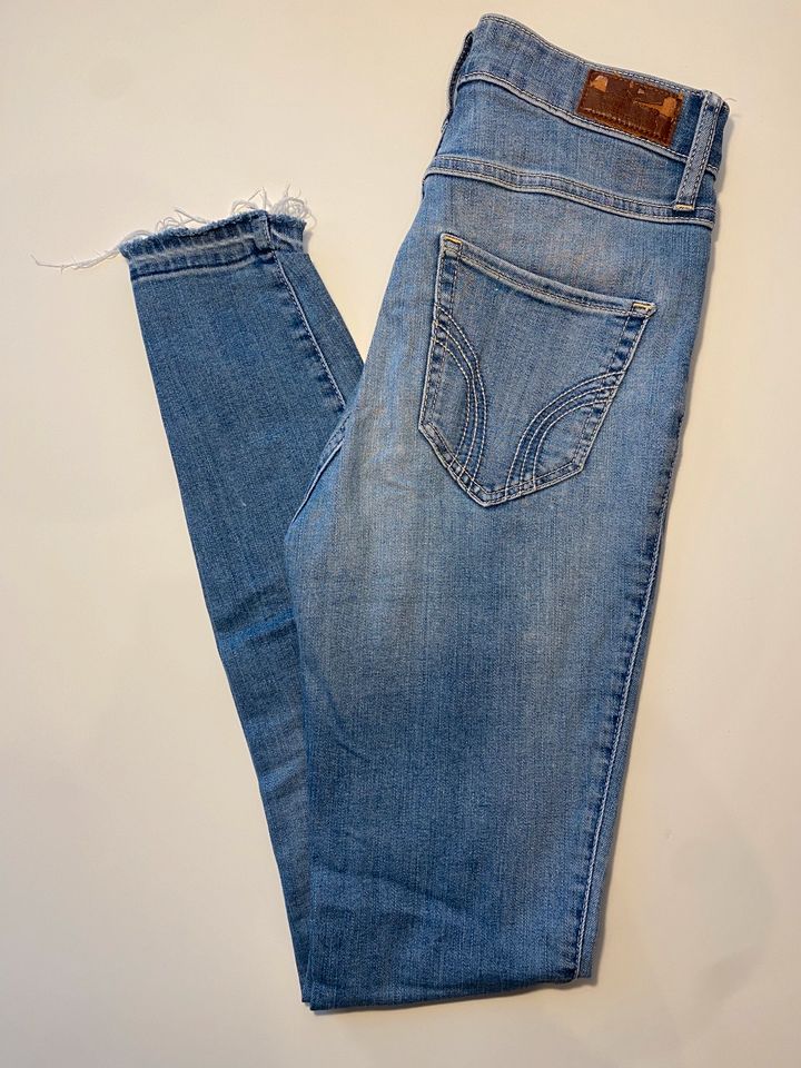 Hollister Skinny Jeans - W 23 / 24 / 25 - guter Zustand in Kleinmachnow