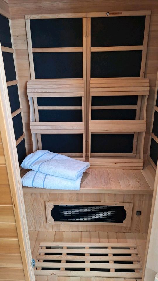 TOP!  Artsauna Oslo Flächenstrahler  2 Personen Sauna 120x100 in Rheinbach