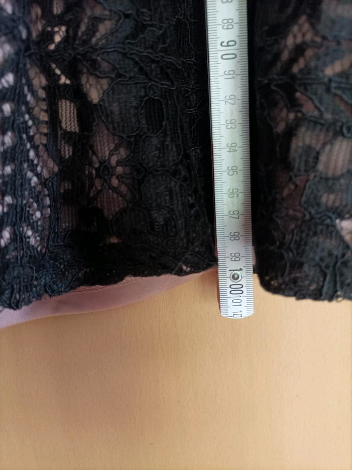 Kleid schwarz / rosa Gr. 44/46 in Bernau