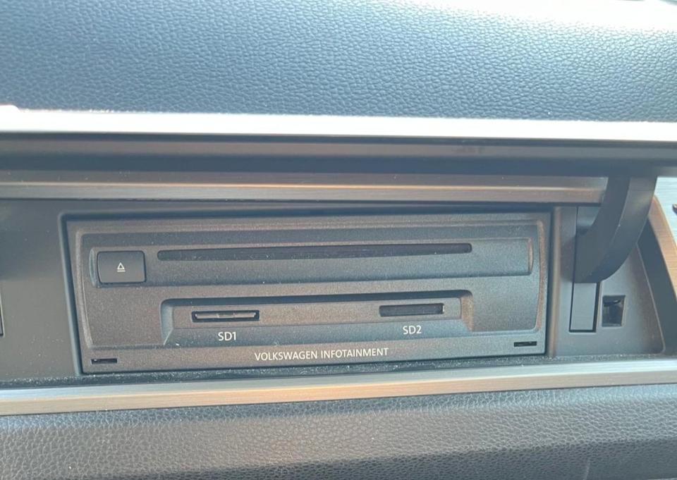 VW Touran 1,6 TDI SCR  BMT  Comfortline 7 Sitzer Start-Stopp in Arnstadt