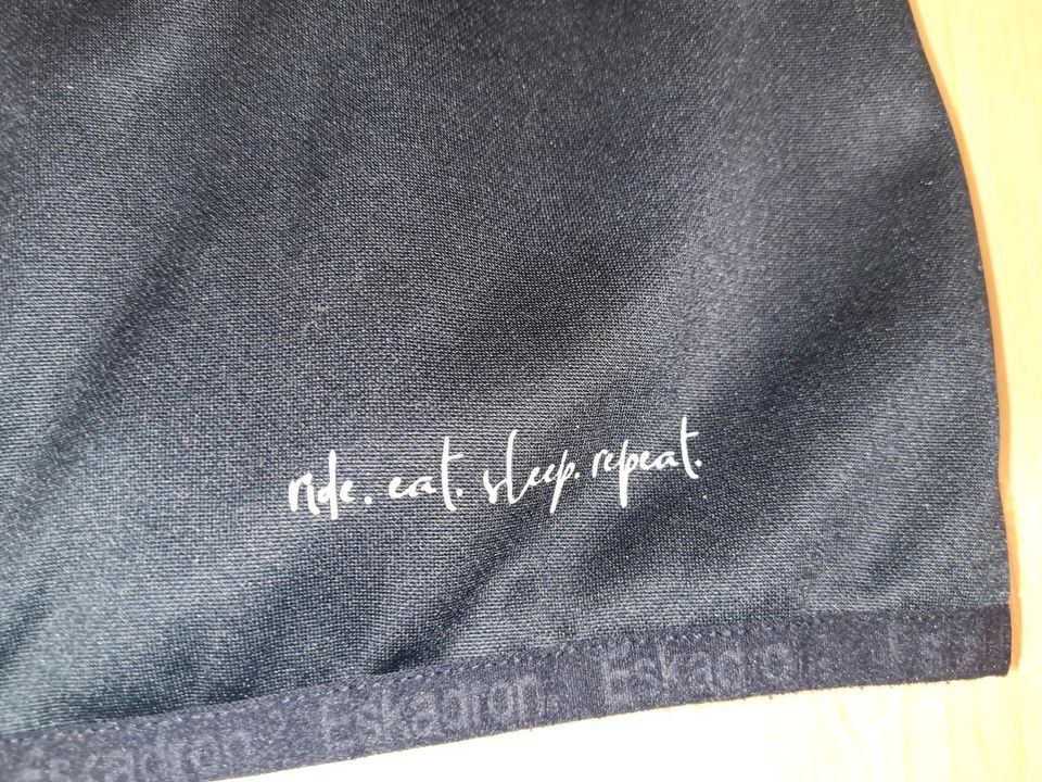 Eskadron Thermo Reitshirt Langarmshirt XS ca. 158 in Köln