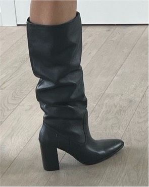 NEUE Stiefel aus Leder von MANGO in schwarz Gr. 38 in Frankfurt am Main