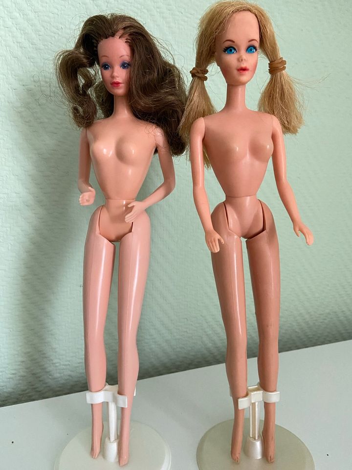 Barbie 60 er und Kleidung in Berlin