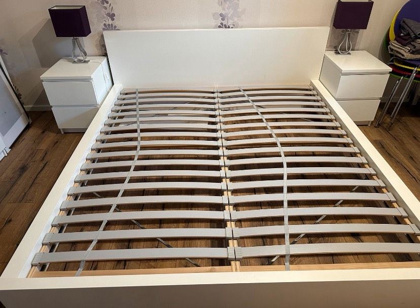 Malm Bett weiß Doppelbett Ikea 180x200 inkl. Lattenrost wie neu in Alfhausen