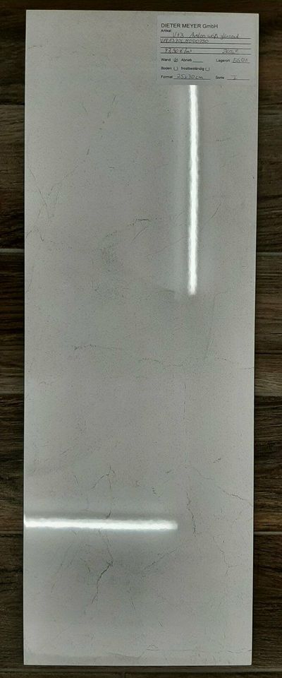 Wandfliese, Villeroy & Boch, Avalon weiß glzd., 25 x 70 cm in Wittmund