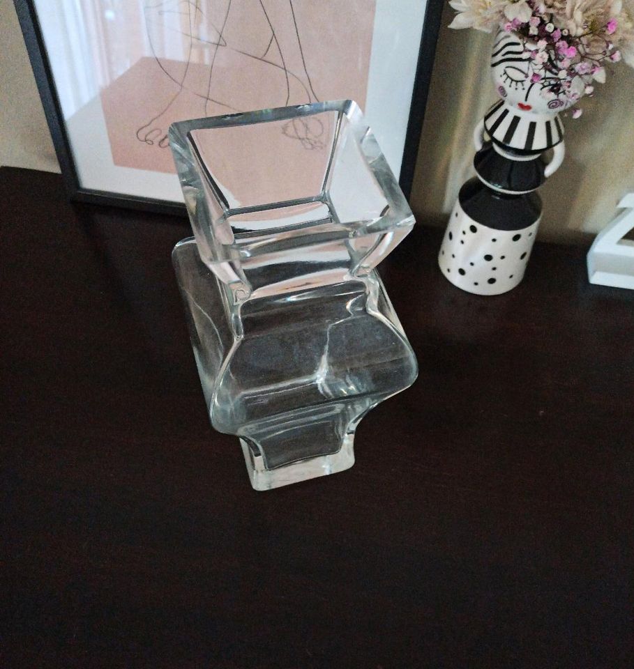 Vase groß transparent klassisch Deko in Reinbek