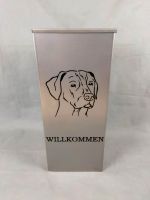 Metallsäule / Dekosäule "Willkommen Ridgeback" Niedersachsen - Schwarmstedt Vorschau