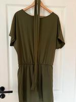 Shein kurzer Jumpsuit mit Gürtel Gr. L in olivgrün -Top Zustand- Hessen - Gedern Vorschau