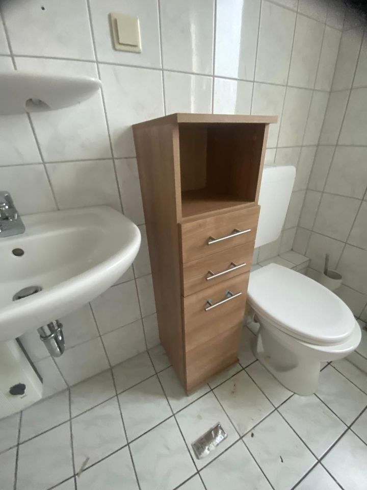 Badezimmerschrank wc Schrank in Essen