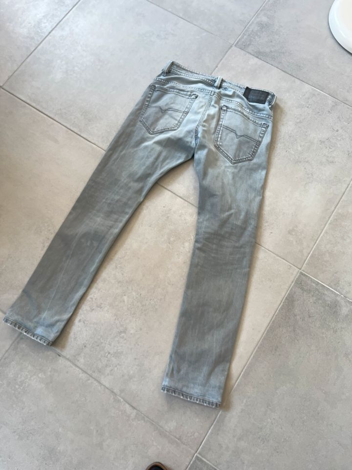 Diesel Herren Jeans Gr. 30 in Schönau v d Walde