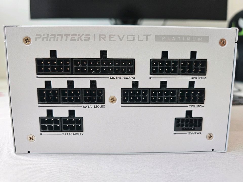Phanteks Revolt 1200W Platinum ATX 3.0 Netzteil - weiß in Bretnig-Hauswalde