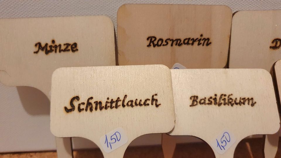 Pflanzenstecker aus Holz in Hamburg