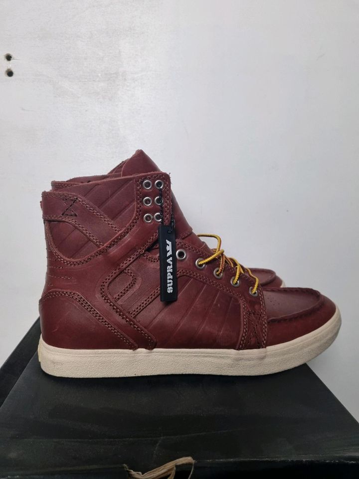 NEU - SIZE 45 - SUPRA SKYMOC BURGUNDY HIGH SNEAKERS in Hanau